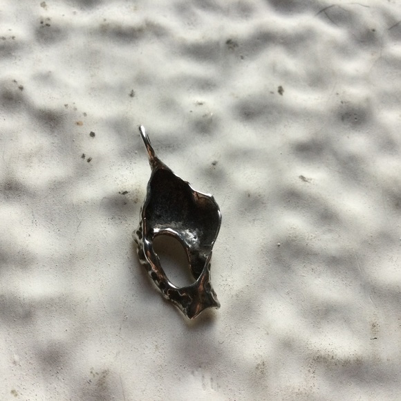 Sterling Silver Seashell Necklace Pendant - Picture 3 of 5